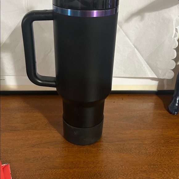 Stanley h2o 40oz Chroma cup with boot - Picture 4 of 4